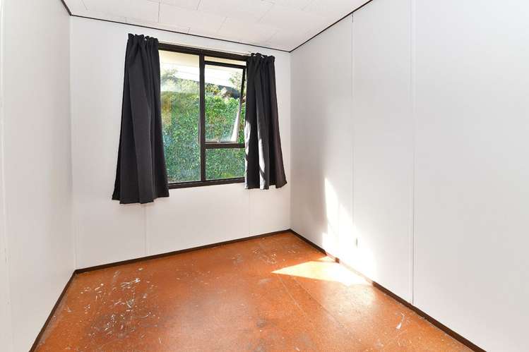 10 Shadon Place Stanmore Bay_13