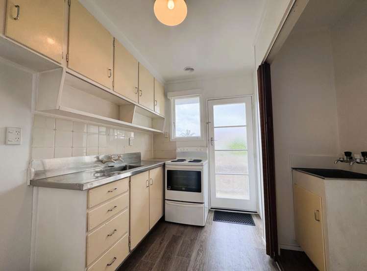 2/104a Victoria Street Onehunga_5