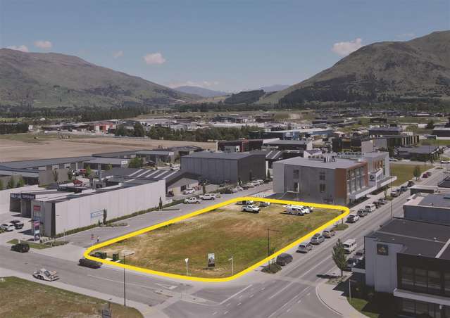 16, 18, 20 Sir Tim Wallis Drive Wanaka_2