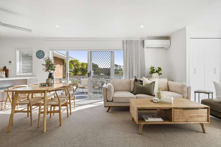 1 Neaptide Close Red Beach_9