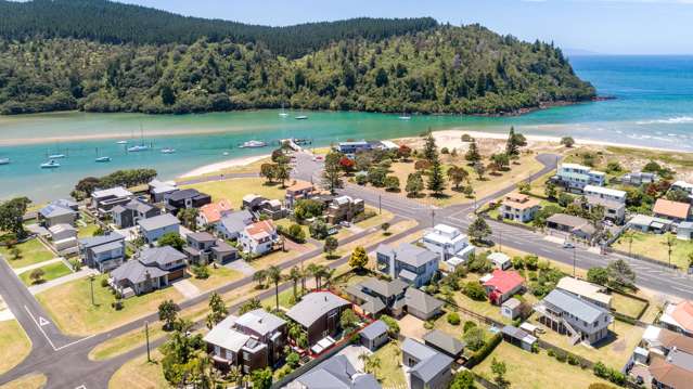 203 Harbour View Road Whangamata_1