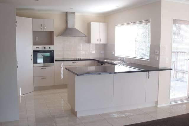 18 Edgar Pearce Place Howick_2