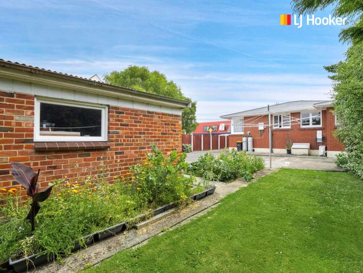 73 Macandrew Road South Dunedin_16