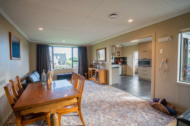 82 Lochiel Bridge Road Winton Surrounds_5