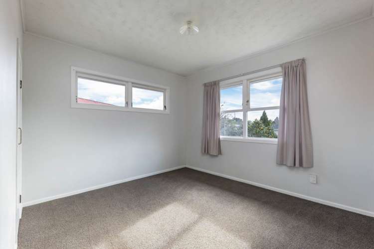 16 Kaikoura Street Henderson_9