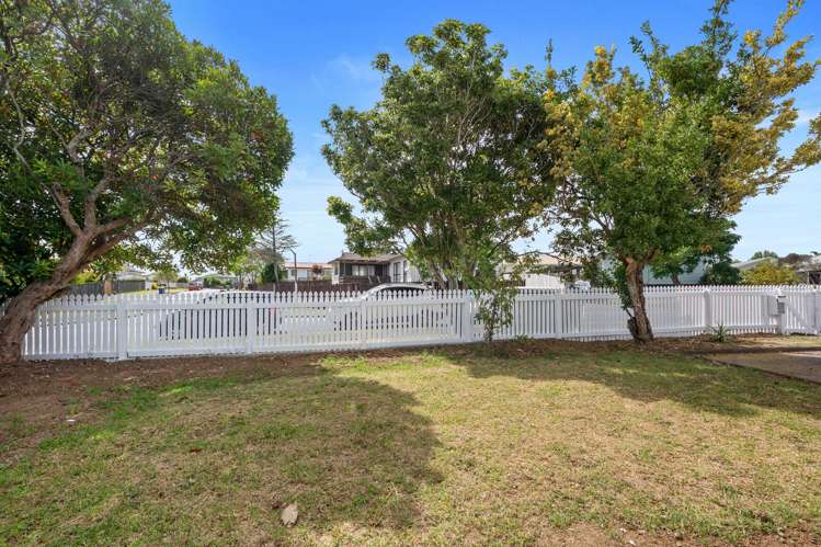 8 Childers Road Ranui_19