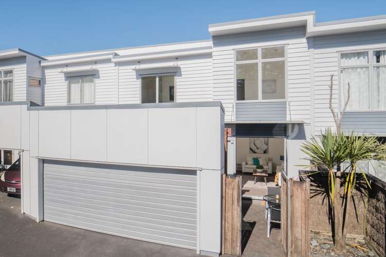 25/3 Wagener Place Mount Albert_1