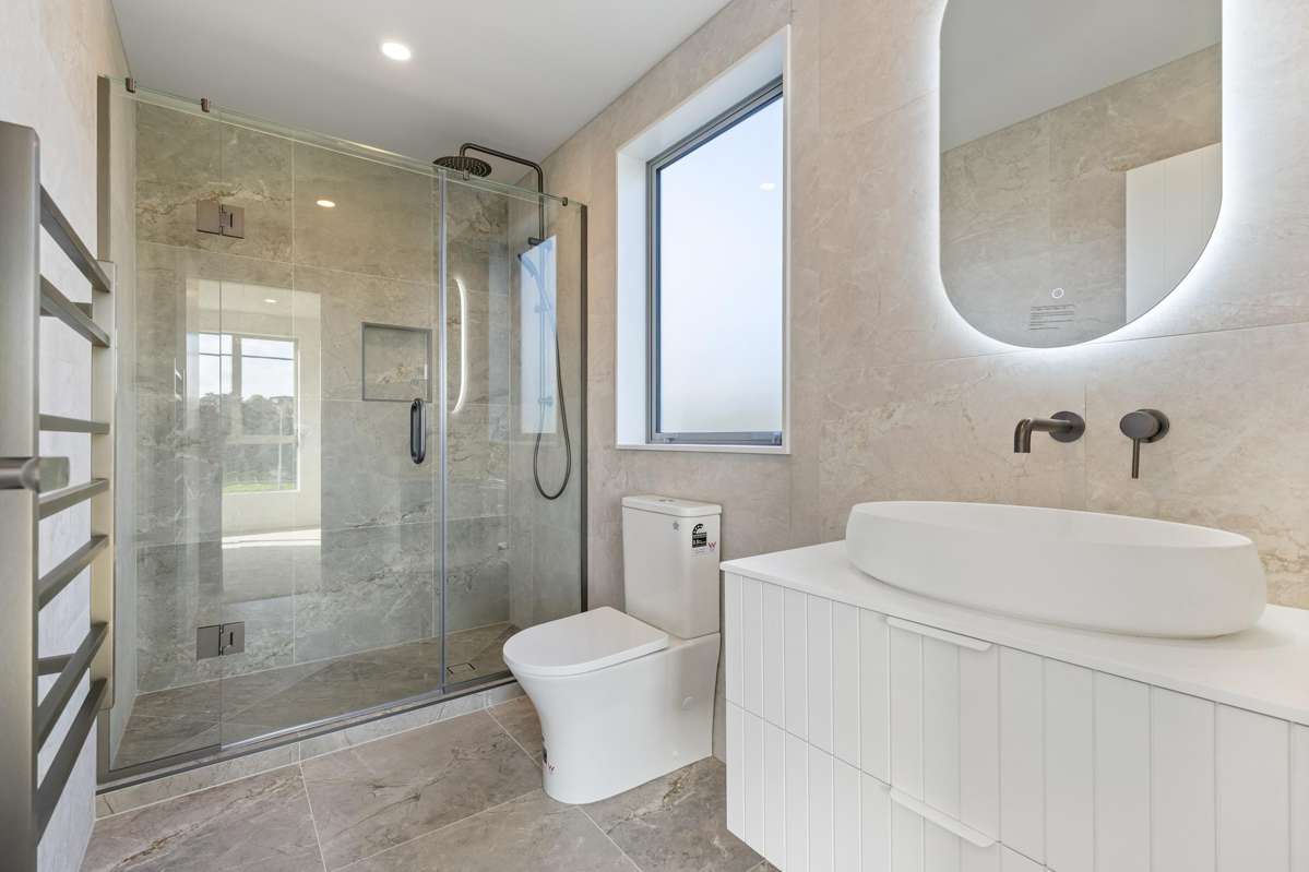 2/1 Matipo Road_4
