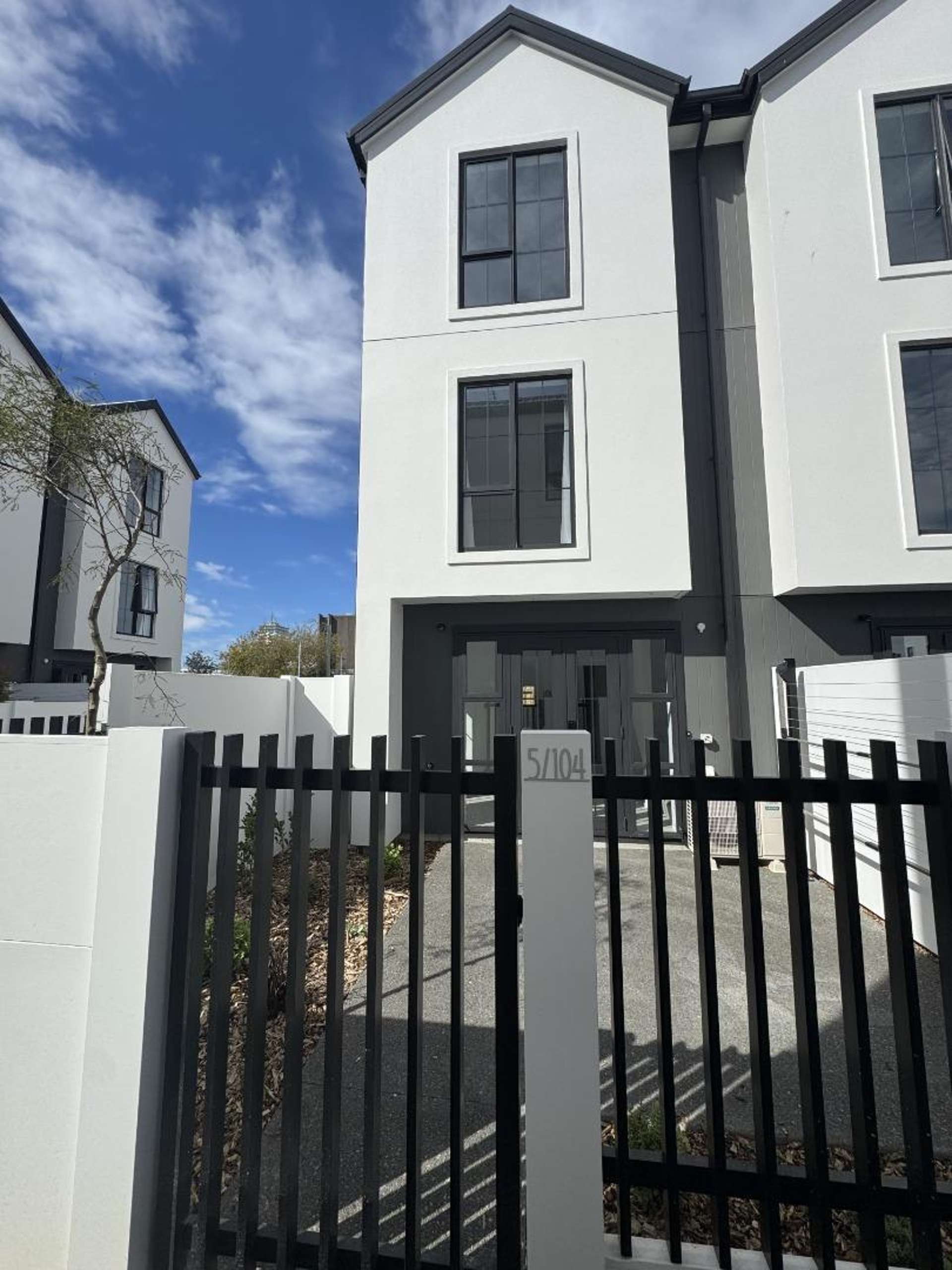 5/104 Peterborough Street City Centre_0