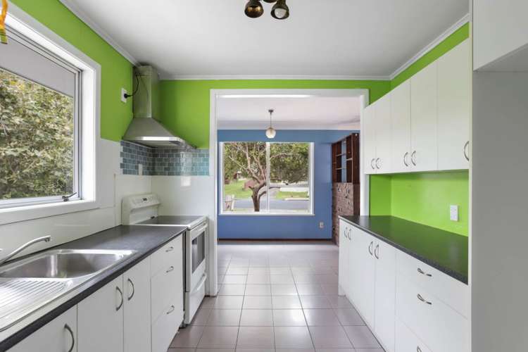 6 Finlow Drive Te Atatu South_8