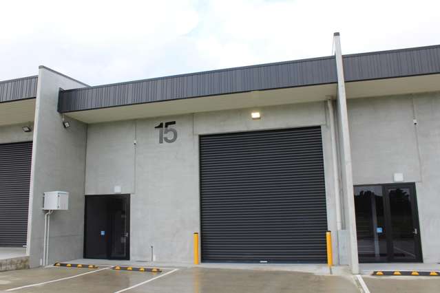 New 160sqm industrial unit - Suit Tradesmen