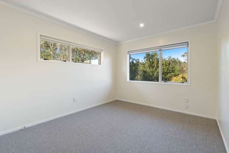 16 Saltwood Street Red Beach_12