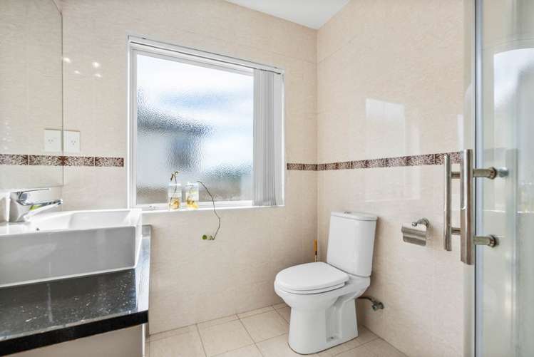 22 Muirlea Drive Flat Bush_19