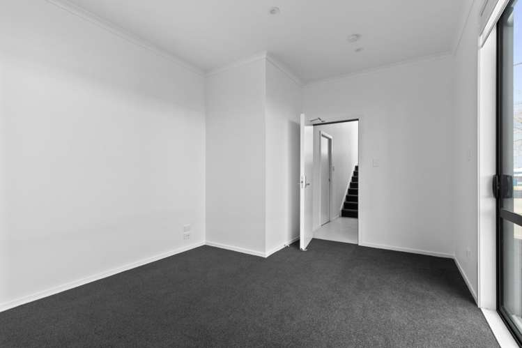 1/24 Liverpool Street 10463_4