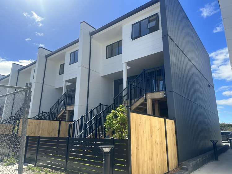 13 Mataitai Rd Hobsonville_17