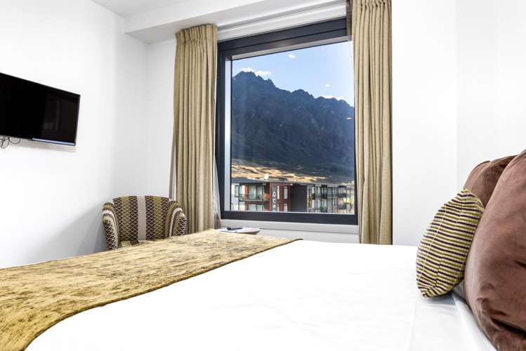 302/32 Red Oaks Drive Frankton_6