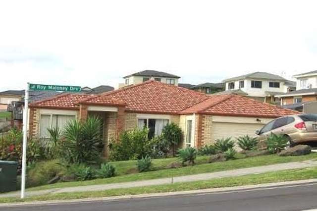 Lovely brick and tile home in very popular Henderson Heights.