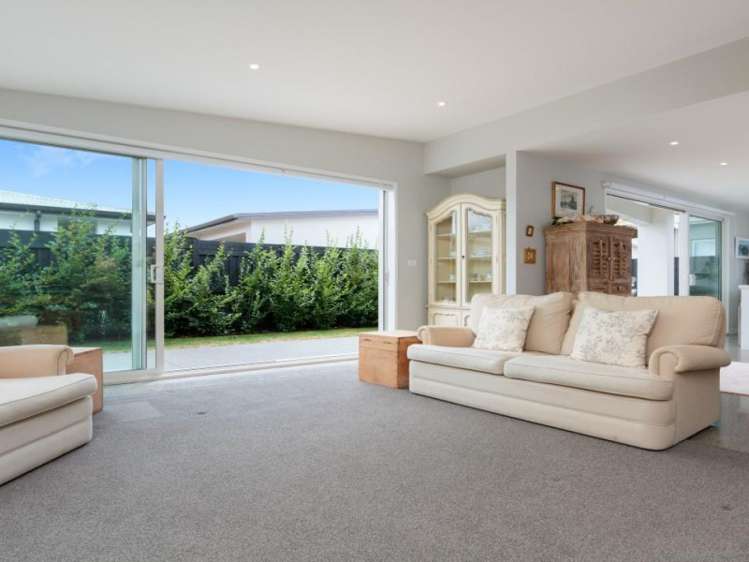 8 Eden Crescent Brookfield_1