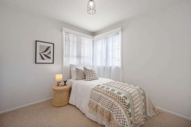 22 Kirrie Avenue Te Atatu South_13