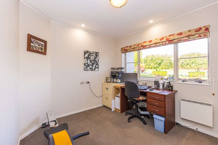 7 Lithgow Drive Otamatea_9