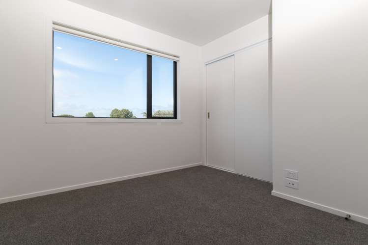 12/30-32 Bowater Place 10686_4