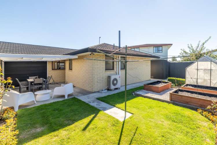 2/10 Guise Lane Hillmorton_18