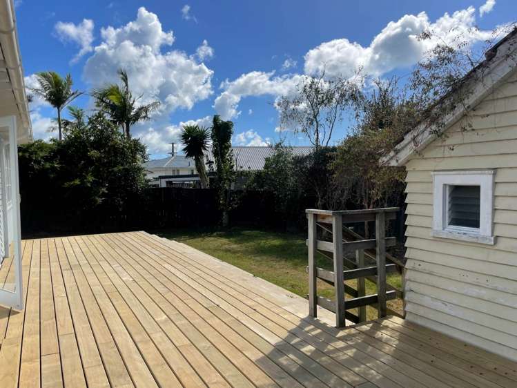 161 Te Atatu Road Te Atatu South_12