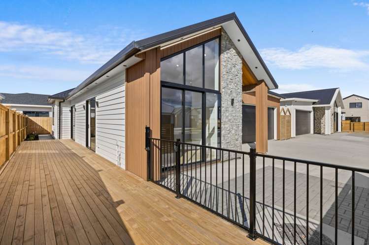 16 Tuwai Crescent Opaheke_18