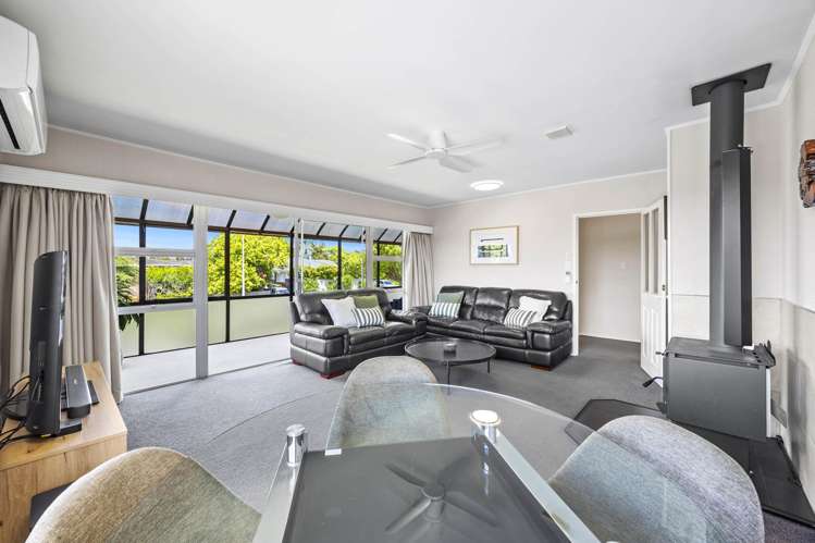 2/54 Luton Avenue Sunnyhills_5