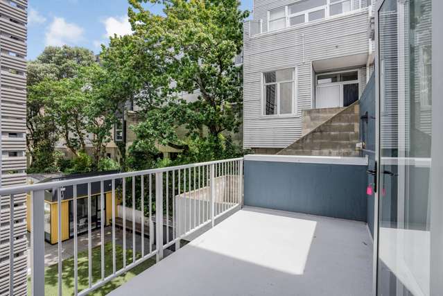 10/24 Hanson Street Mount Cook_4