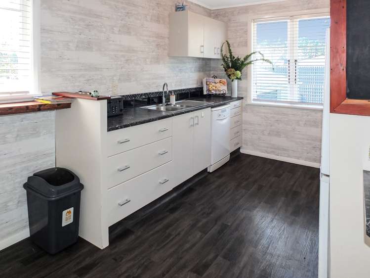 15 Andrews Street Foxton Beach_5