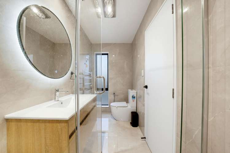 8 Hughs Way Flat Bush_18