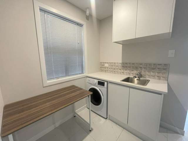 1A/68 Ireland Rd Mt Wellington_3