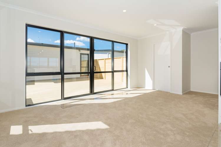 56 Ascension Crescent Orewa_6