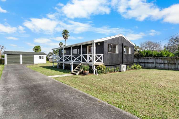 16 Parakai Avenue Parakai_13