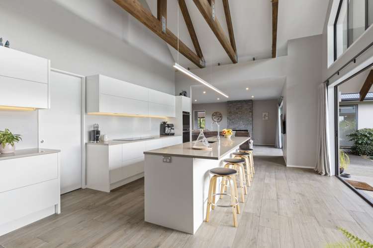 98 Bushlake Way Kingseat_11