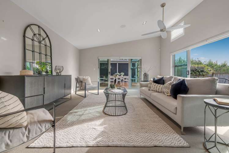 26 Columbia Crescent Beachlands_21