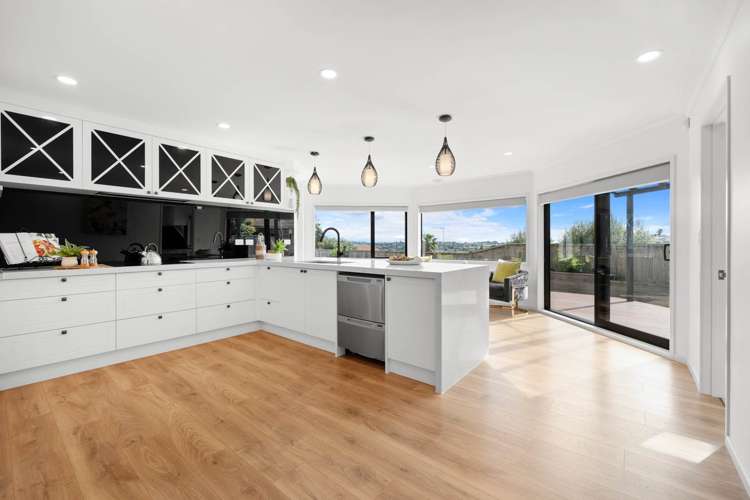 216 Whitford Road Shamrock Park_11