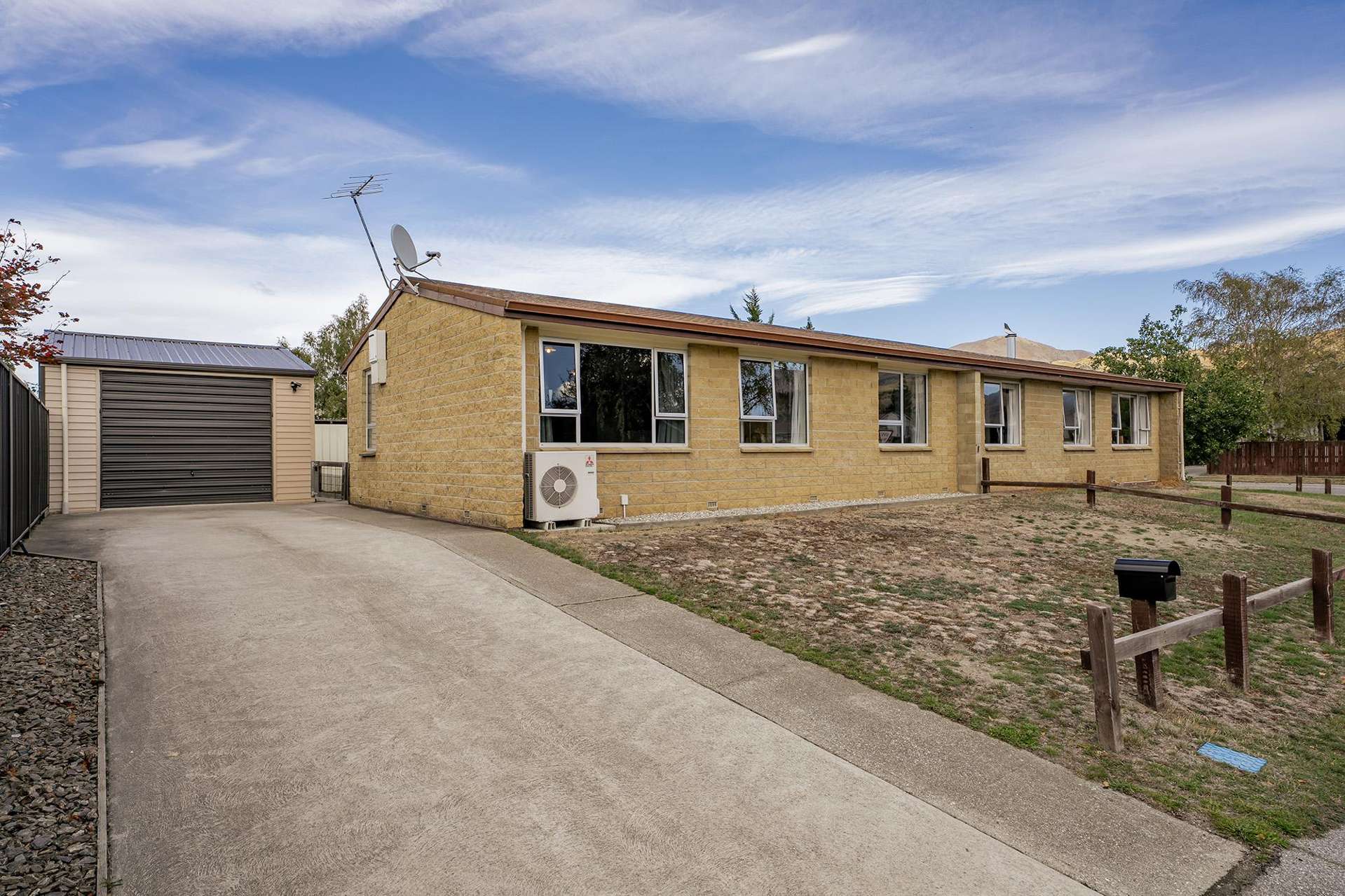 1b Antimony Crescent Cromwell_0