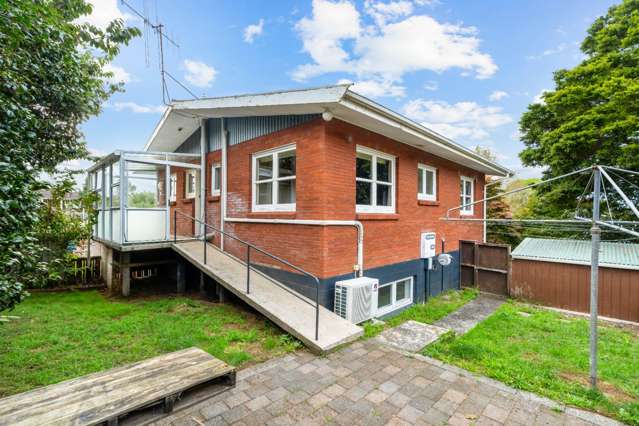 41c Parkland Crescent 11601_1