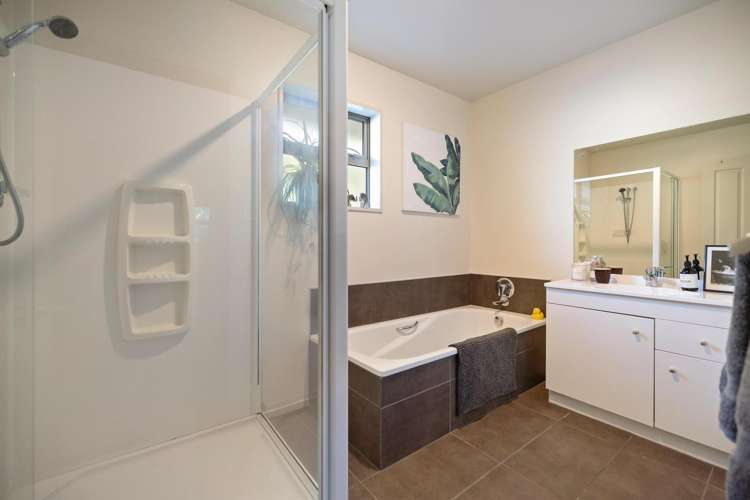 65 Howards Drive Lake Hayes Estate_8