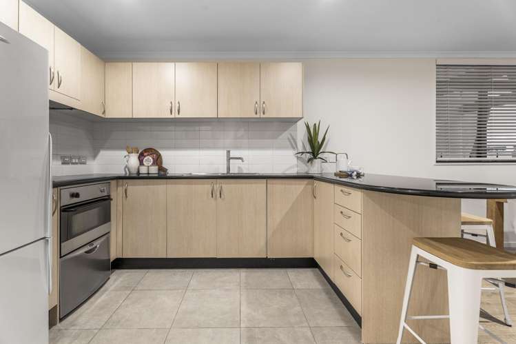 A516/176 Broadway Newmarket_5