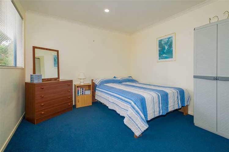 64 Mary Huse Grove Manor Park_9