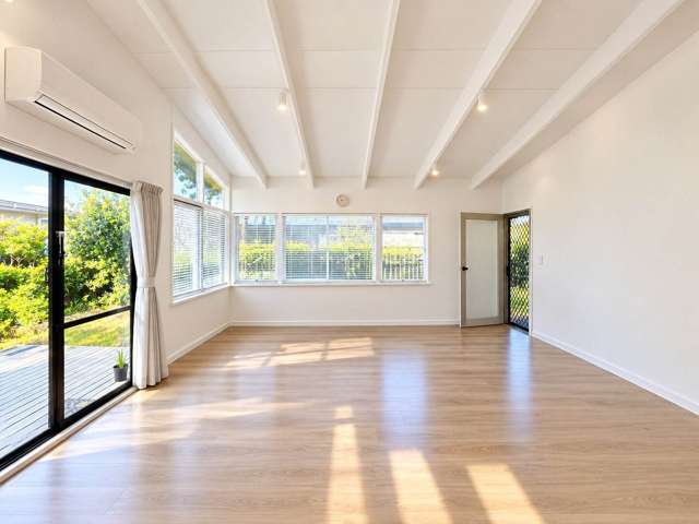 2/1 Yeovil Road Te Atatu Peninsula_2