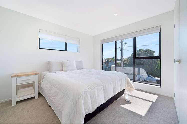 1/17 Rewarewa Road Te Atatu Peninsula_12