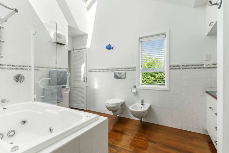 18 Beach Road Mellons Bay_15