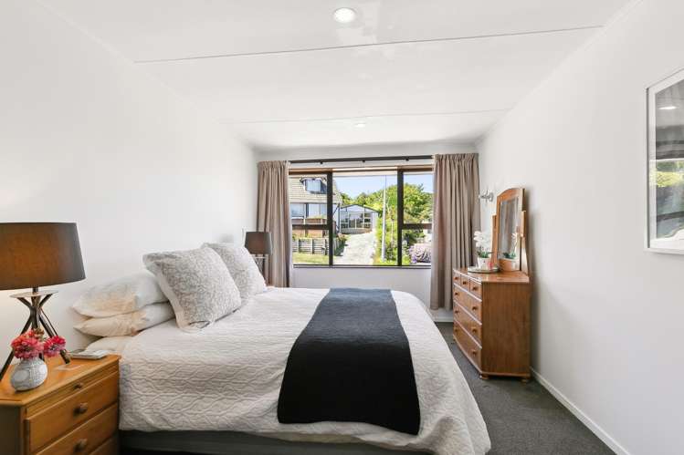 57 Percy Dyett Drive Karori_6