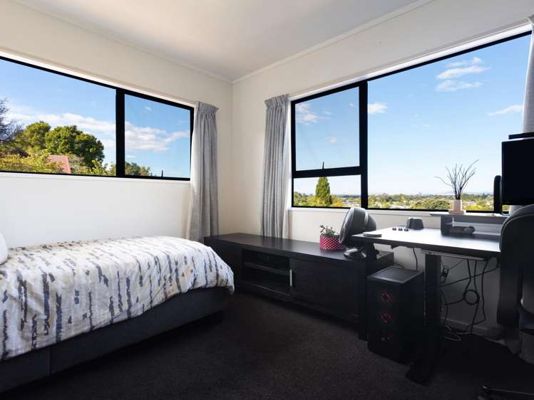 5 Stirling Place Dinsdale_15