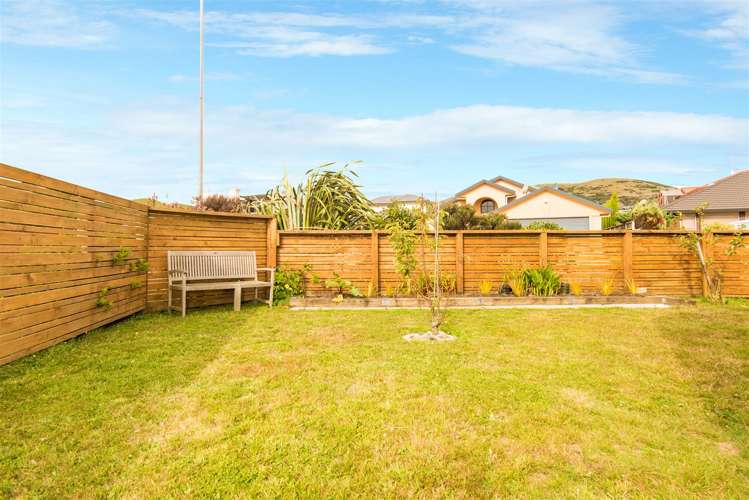 5 Silver Pine Avenue Woodridge_9