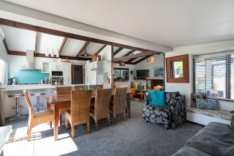 2/15 Mere Road Taupo_8